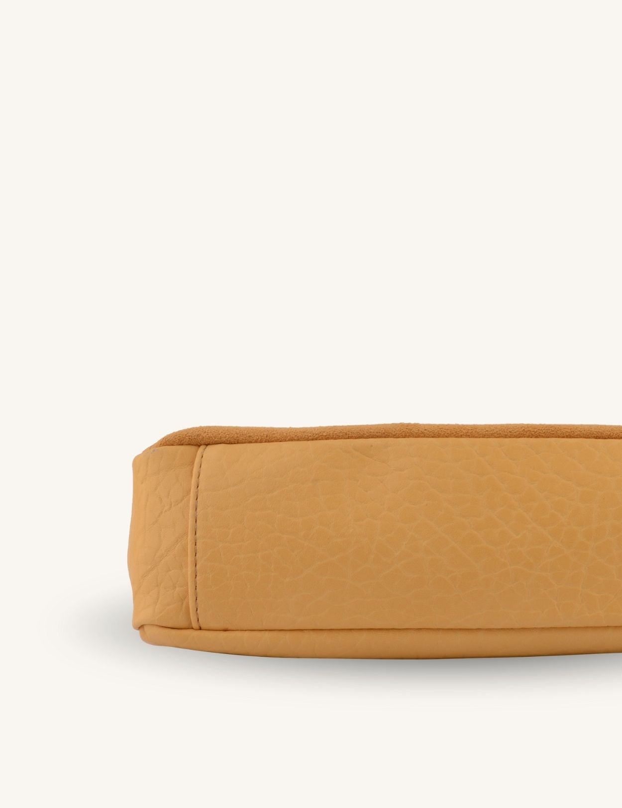 Betsy - Small Crossbody bag